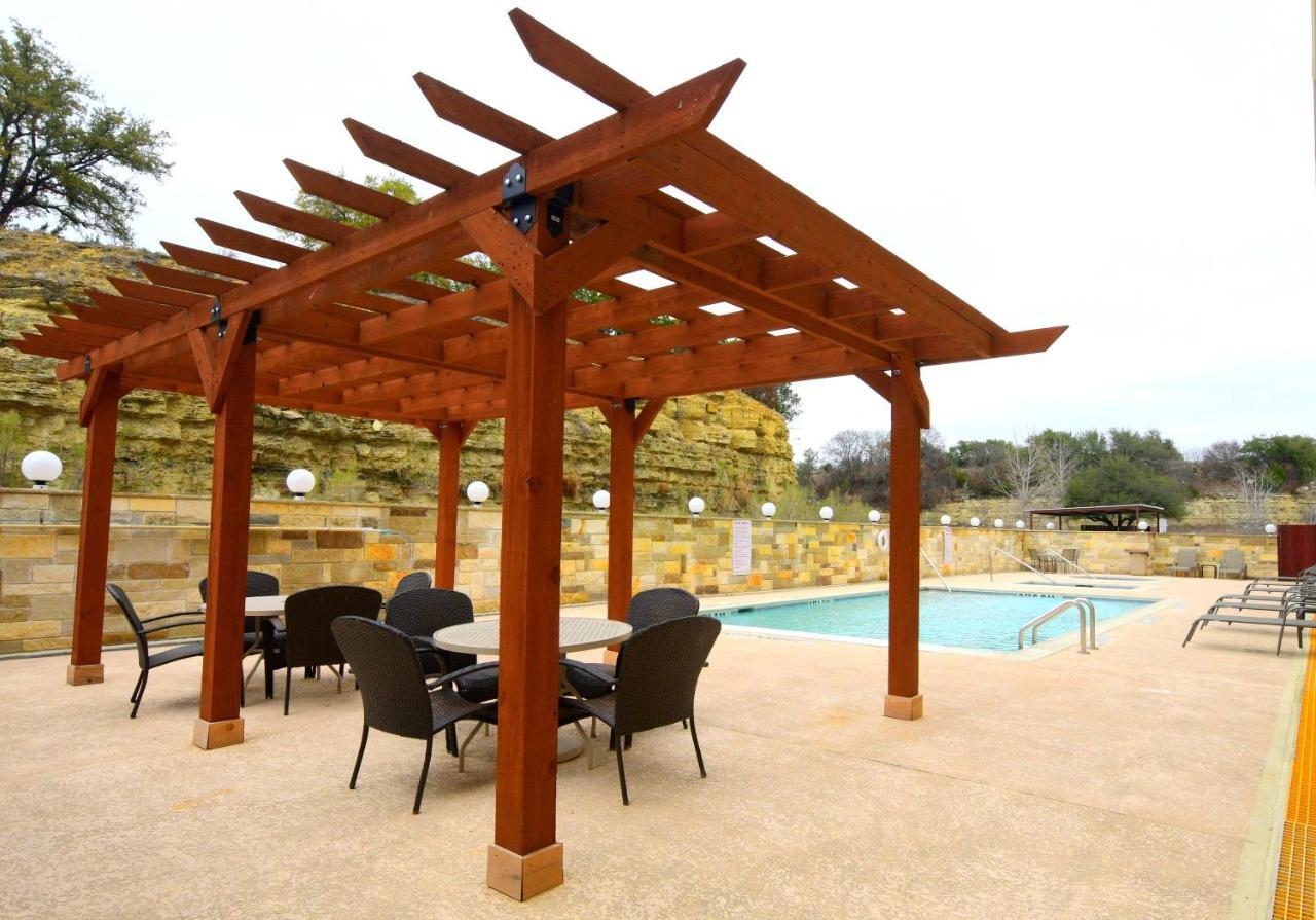 Baymont Inn & Suites By Wyndham Glen Rose Extérieur photo