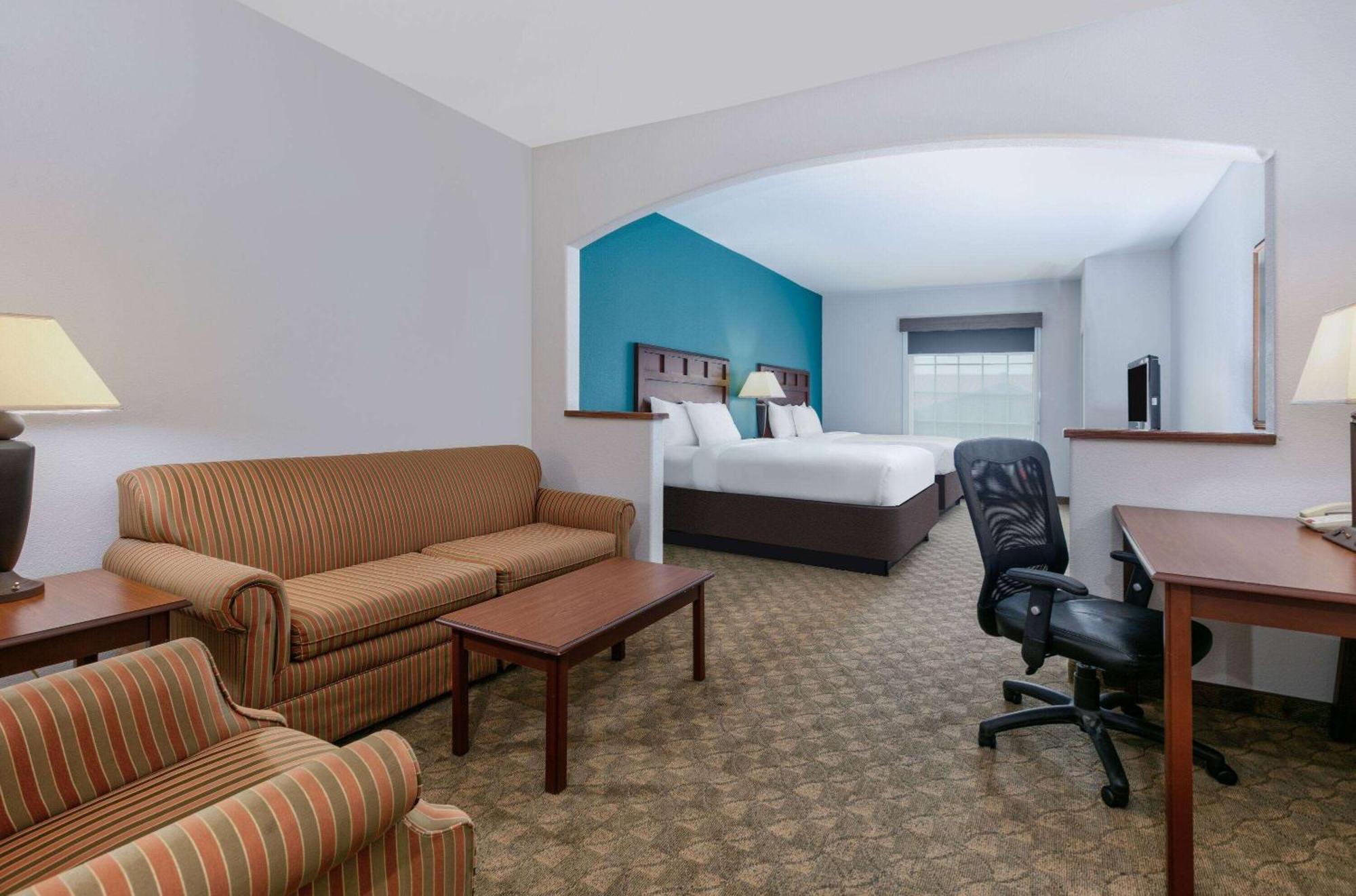 Baymont Inn & Suites By Wyndham Glen Rose Extérieur photo
