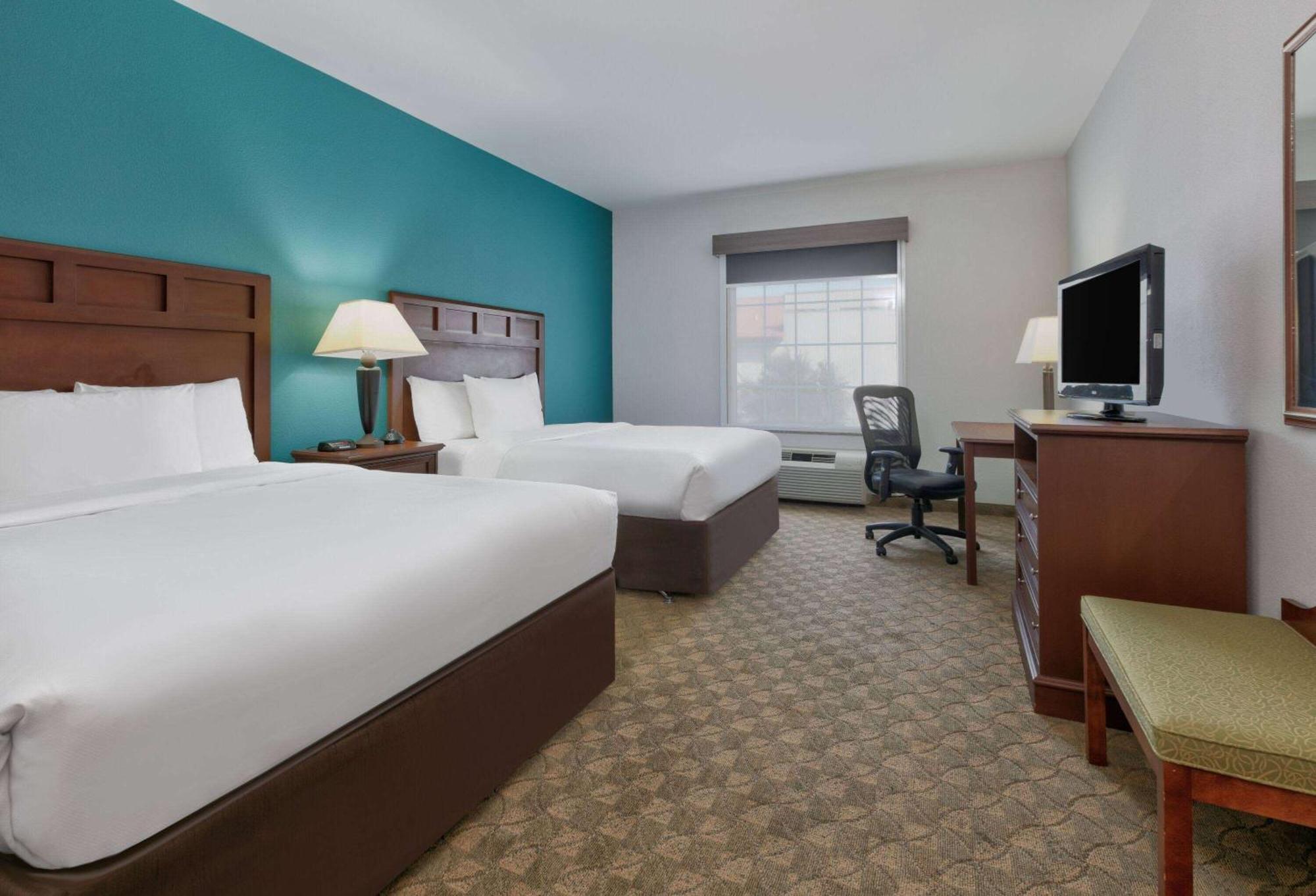 Baymont Inn & Suites By Wyndham Glen Rose Extérieur photo