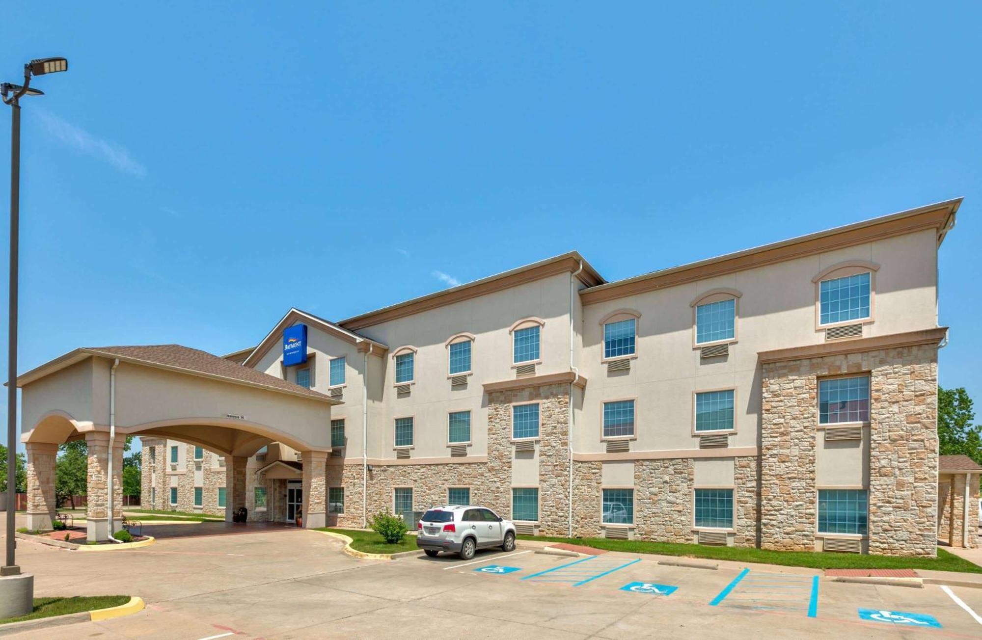 Baymont Inn & Suites By Wyndham Glen Rose Extérieur photo