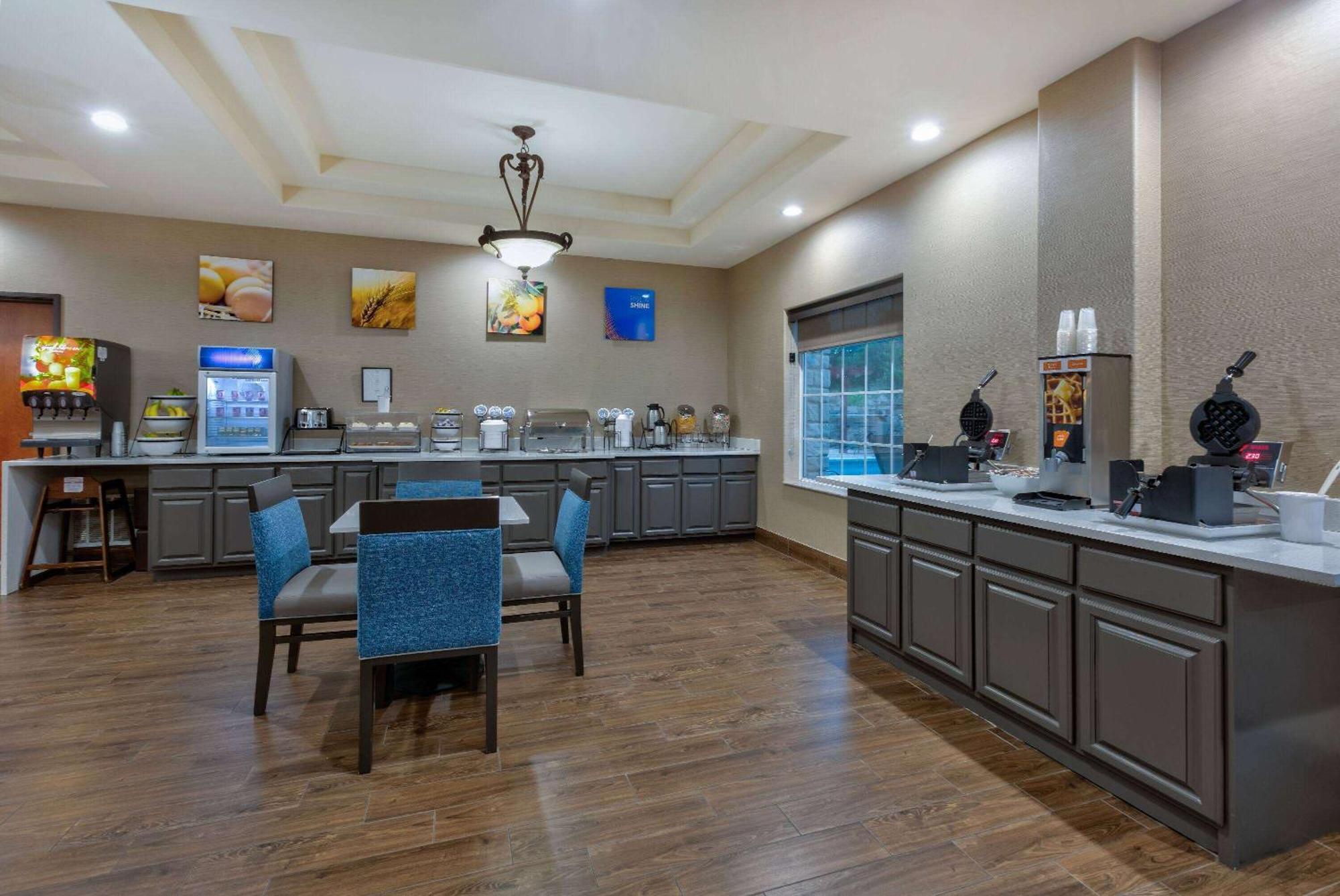 Baymont Inn & Suites By Wyndham Glen Rose Extérieur photo